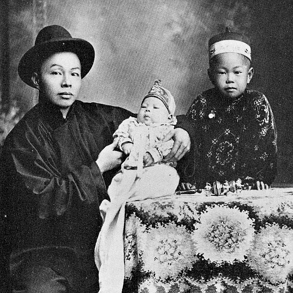File:Quong-Chong-and-sons.jpg